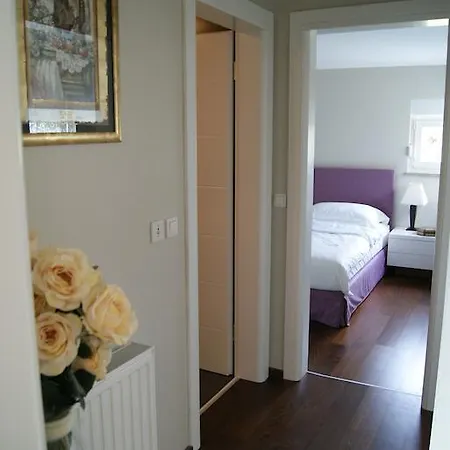 Apartman Eva *