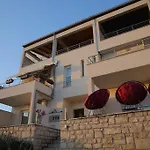 Eva *